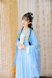 CF黑号枪战王者百城联赛走进杭州西湖龙井茶基地