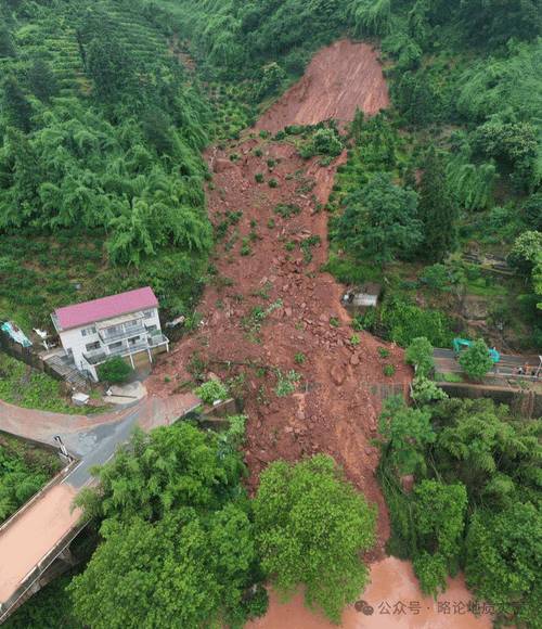 玉龙雪山山体崩塌原因是什么？现场情况细节披露！